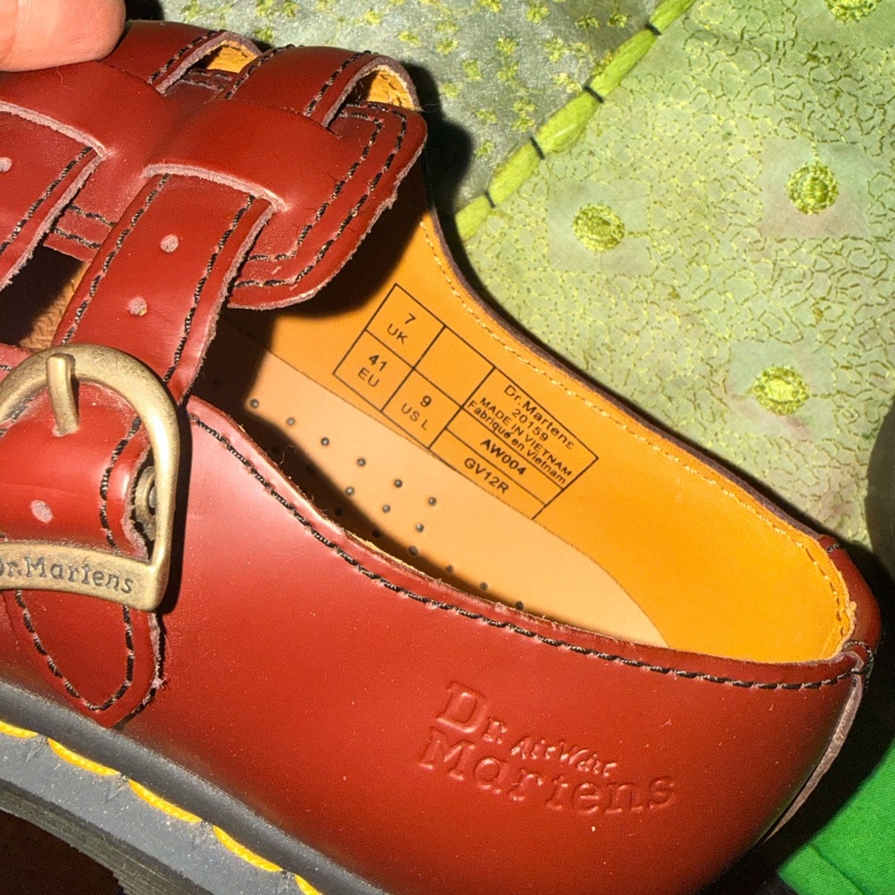 Dr. Martens Women’s Cherry Red Leather Size 10 Shoes - Picture 7 of 7